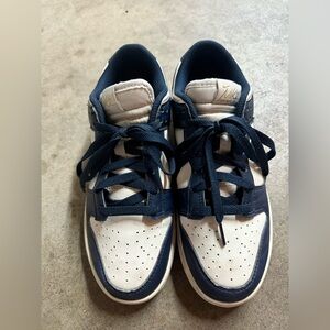 Navy blue Nike Dunks